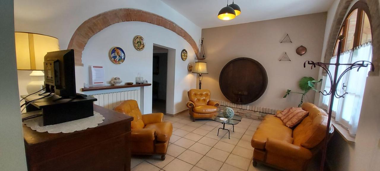 Agriturismo Il Colle Siena Kültér fotó