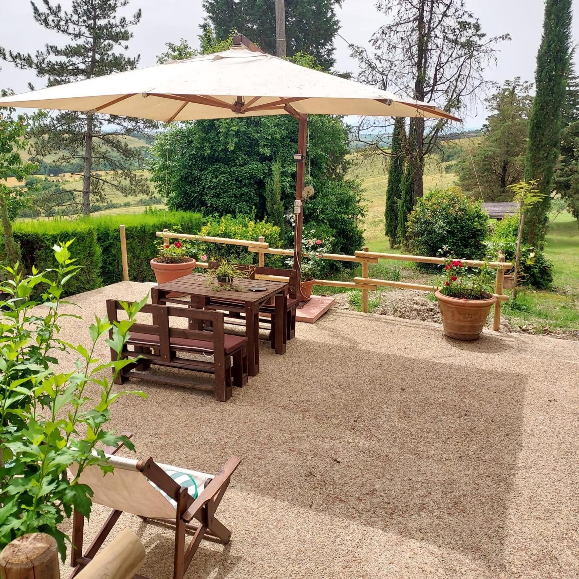 Agriturismo Il Colle Siena Kültér fotó