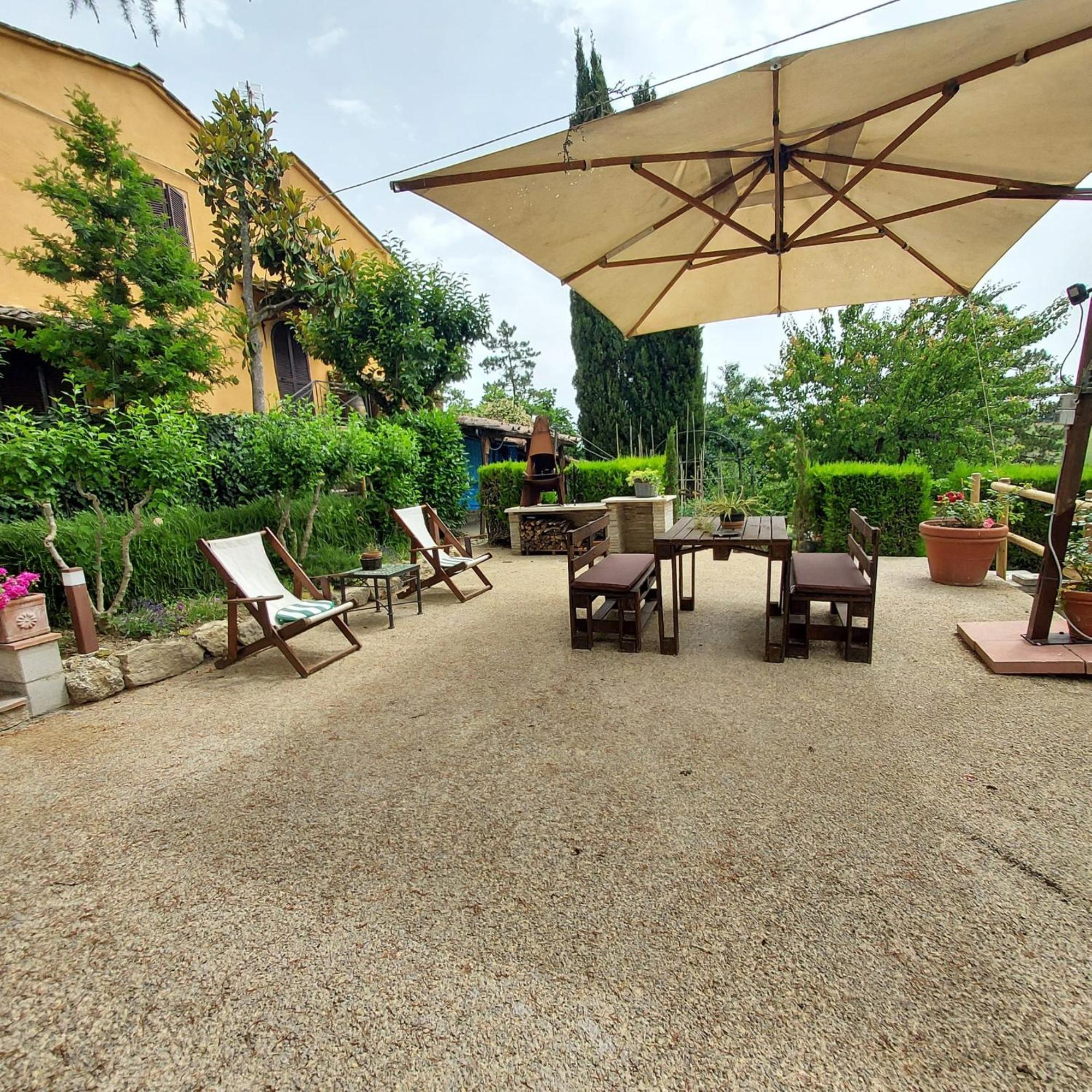 Agriturismo Il Colle Siena Kültér fotó